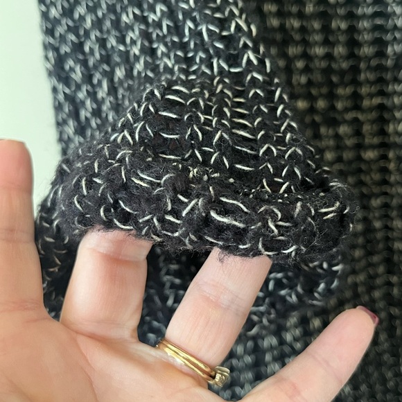 TopShop Knit Black Short Sleeve Sweater Women’s Size US 10 - Picture 3 of 14